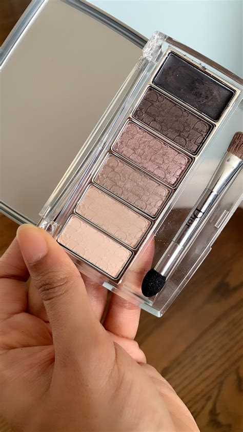 Dior Eye Reviver Illuminating Neutrals Palette. 